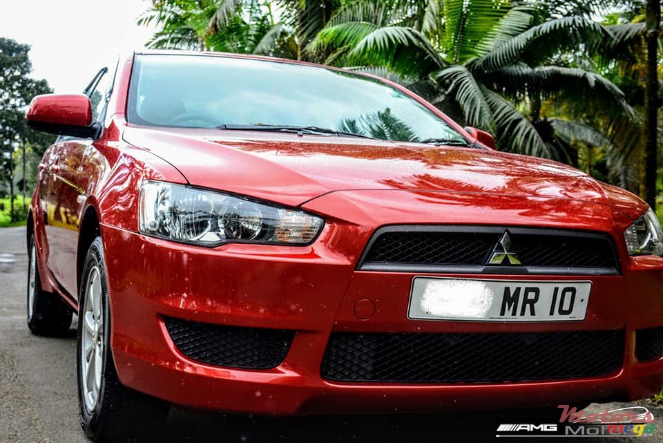 2010' Mitsubishi Lancer Ex GLX 1.5 photo #1