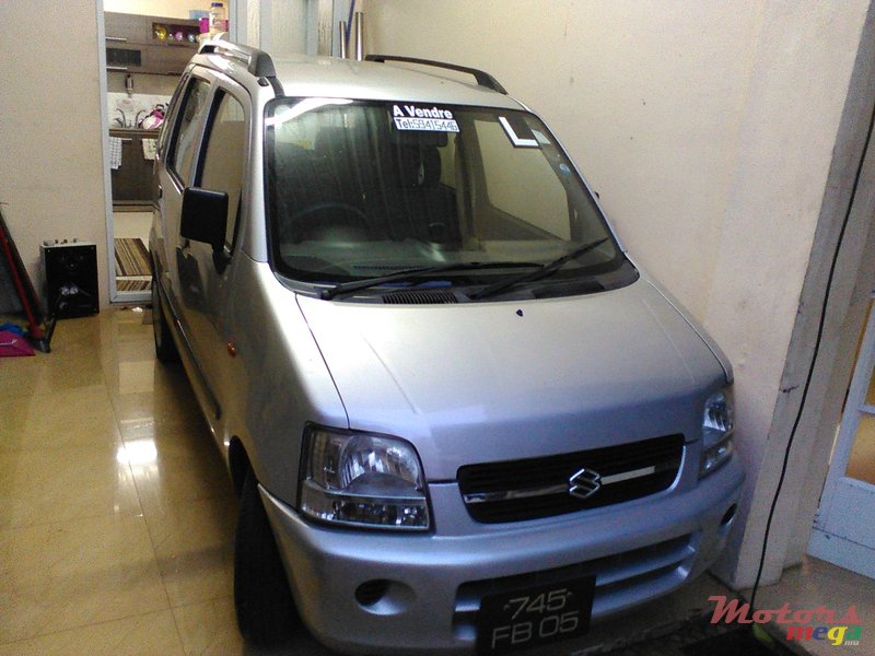 2005' Suzuki Wagon R+ photo #1
