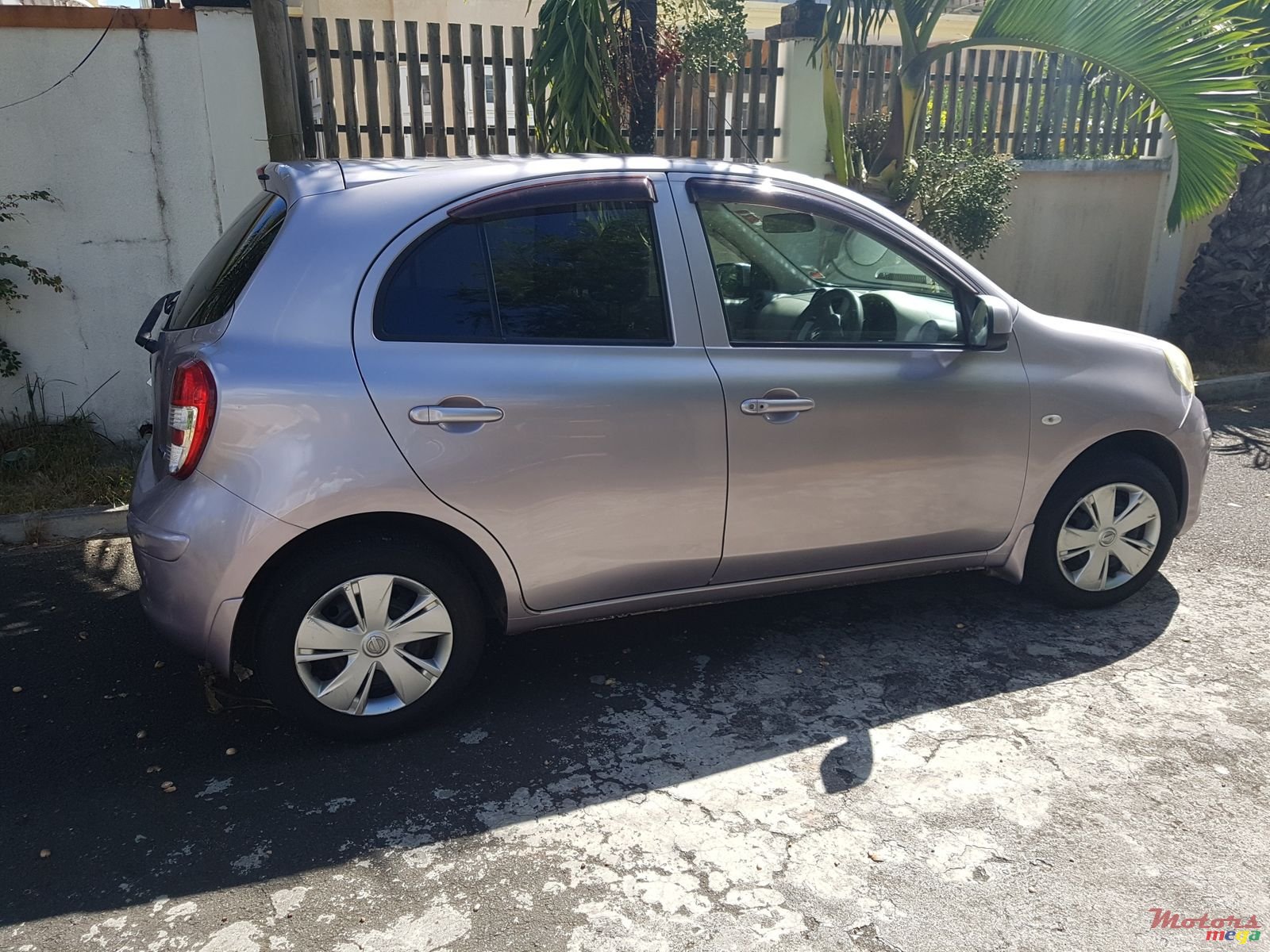 2011' Nissan March photo #2