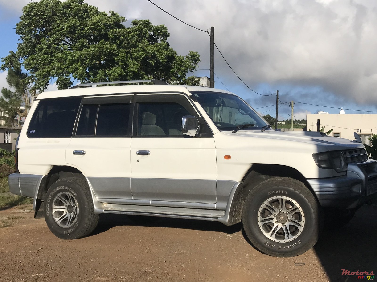 1999' Mitsubishi Pajero v46 sxf photo #3