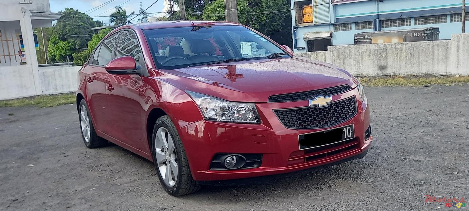 2010' Chevrolet Cruze photo #2