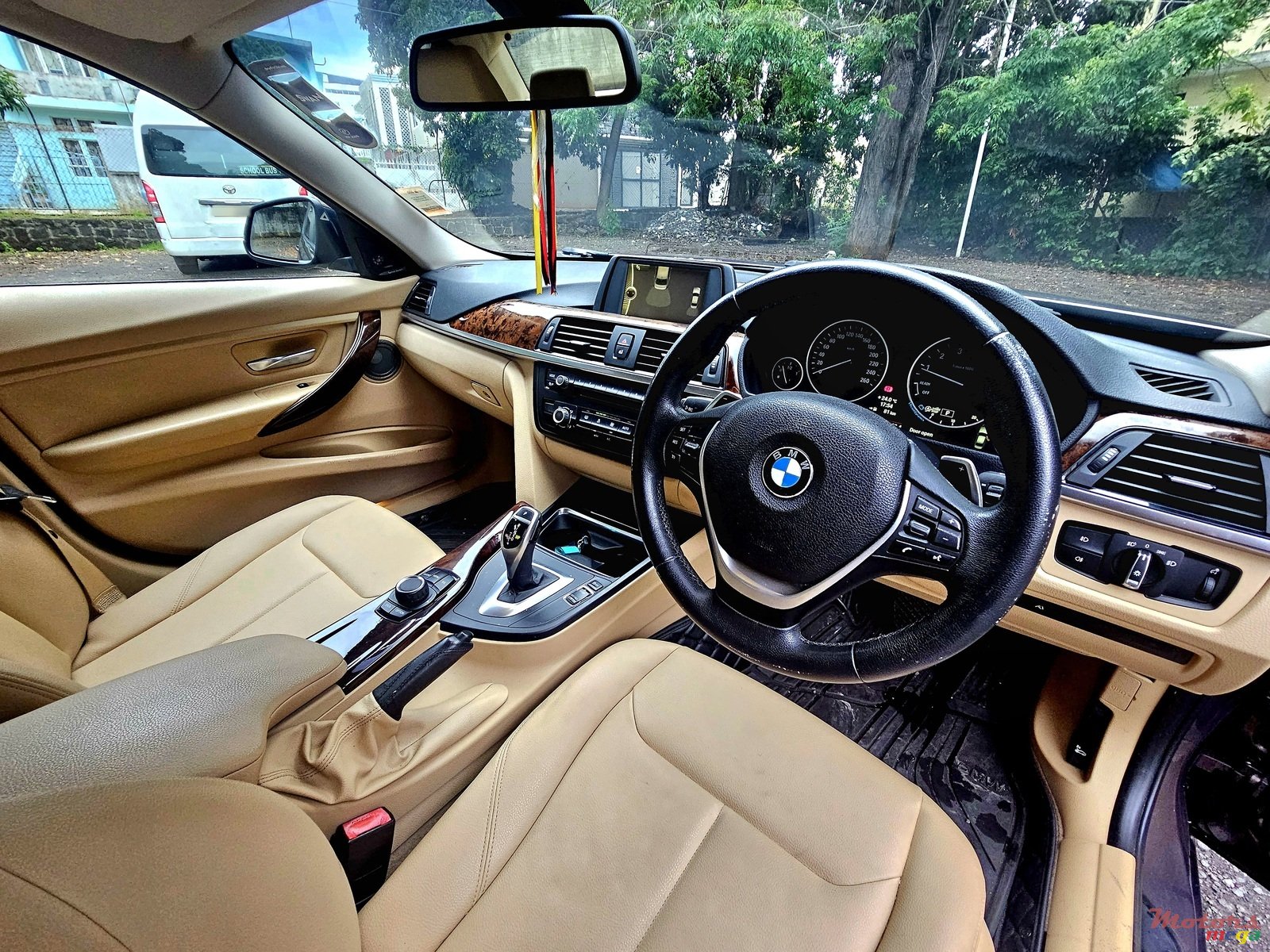 2013' BMW 328 photo #4