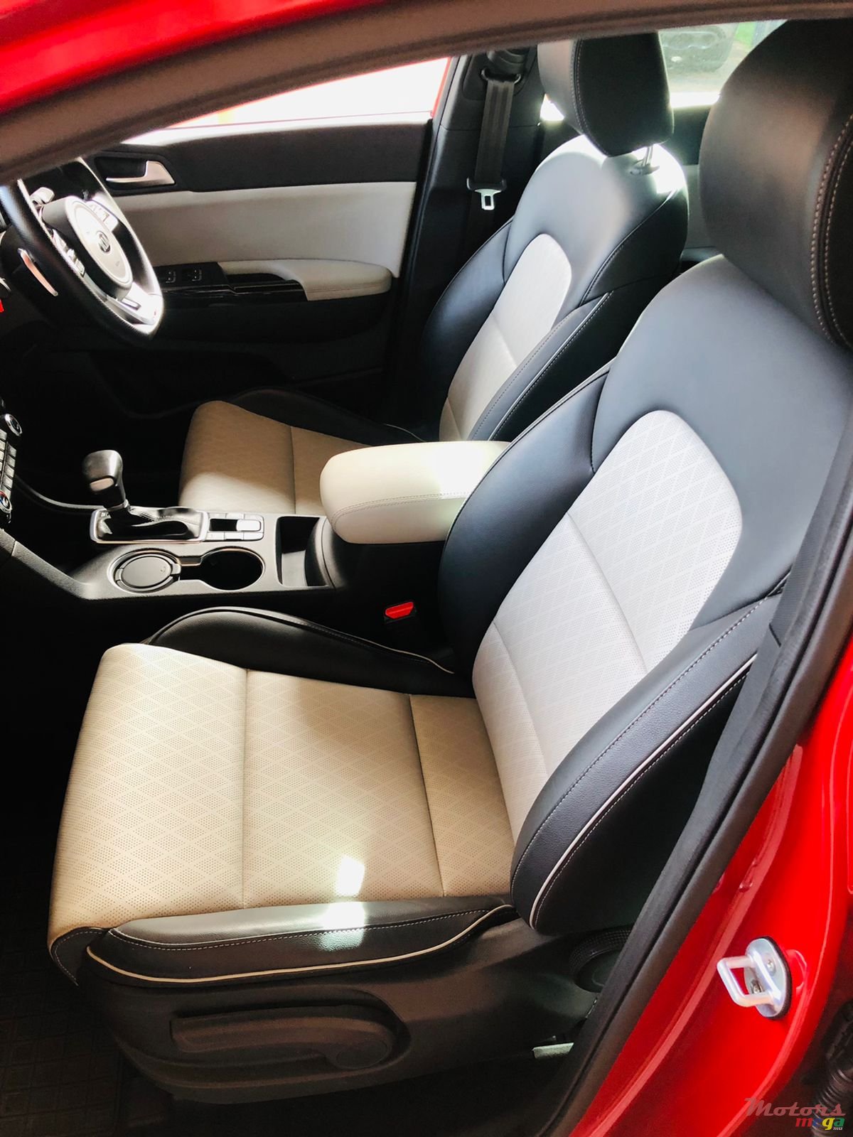 2019' Kia Sportage photo #4