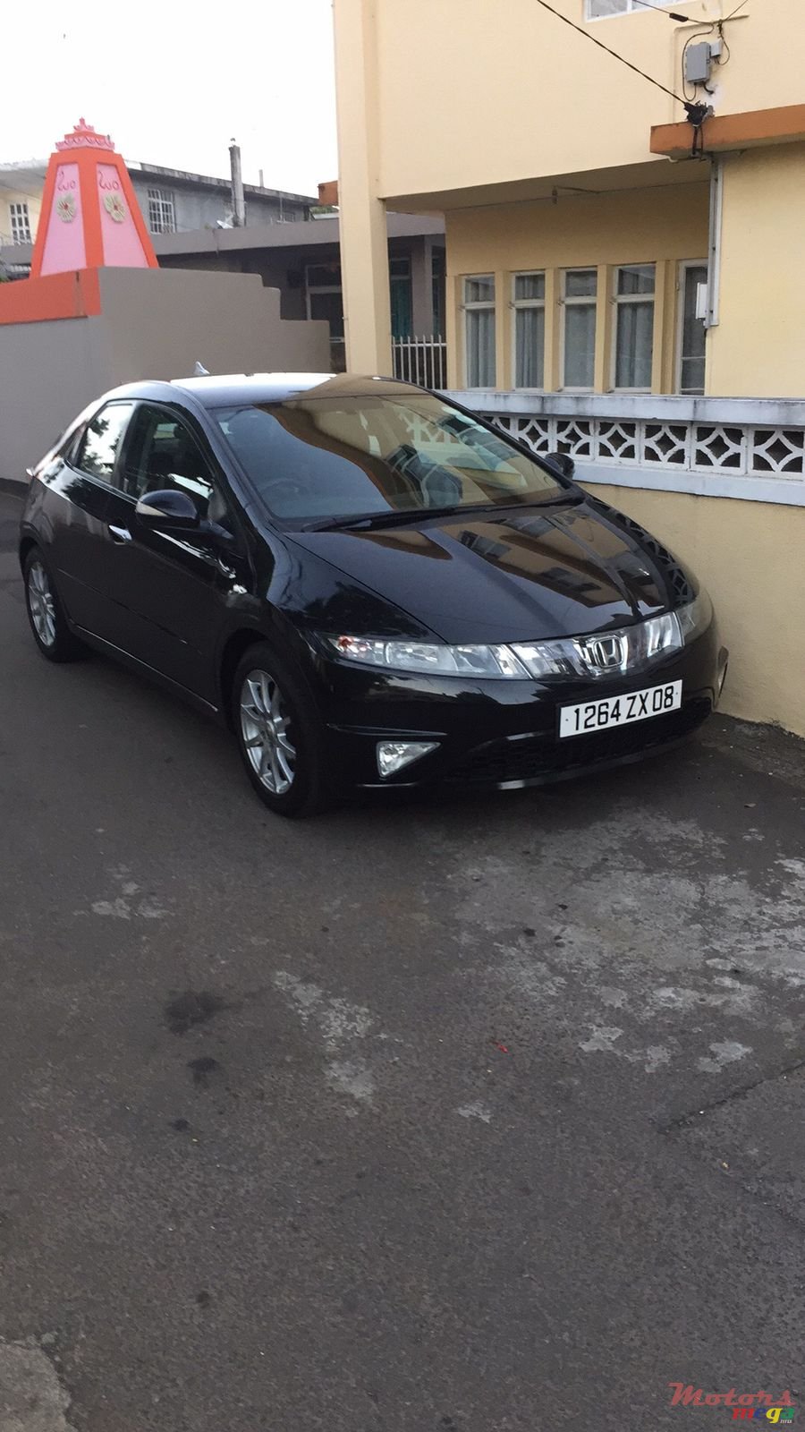 2008' Honda Civic hatchback fk1 photo #1