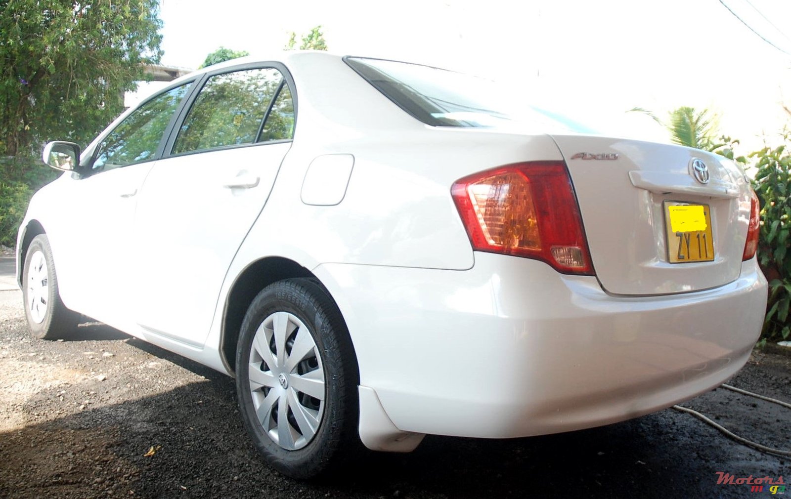 2011' Toyota Axio photo #2