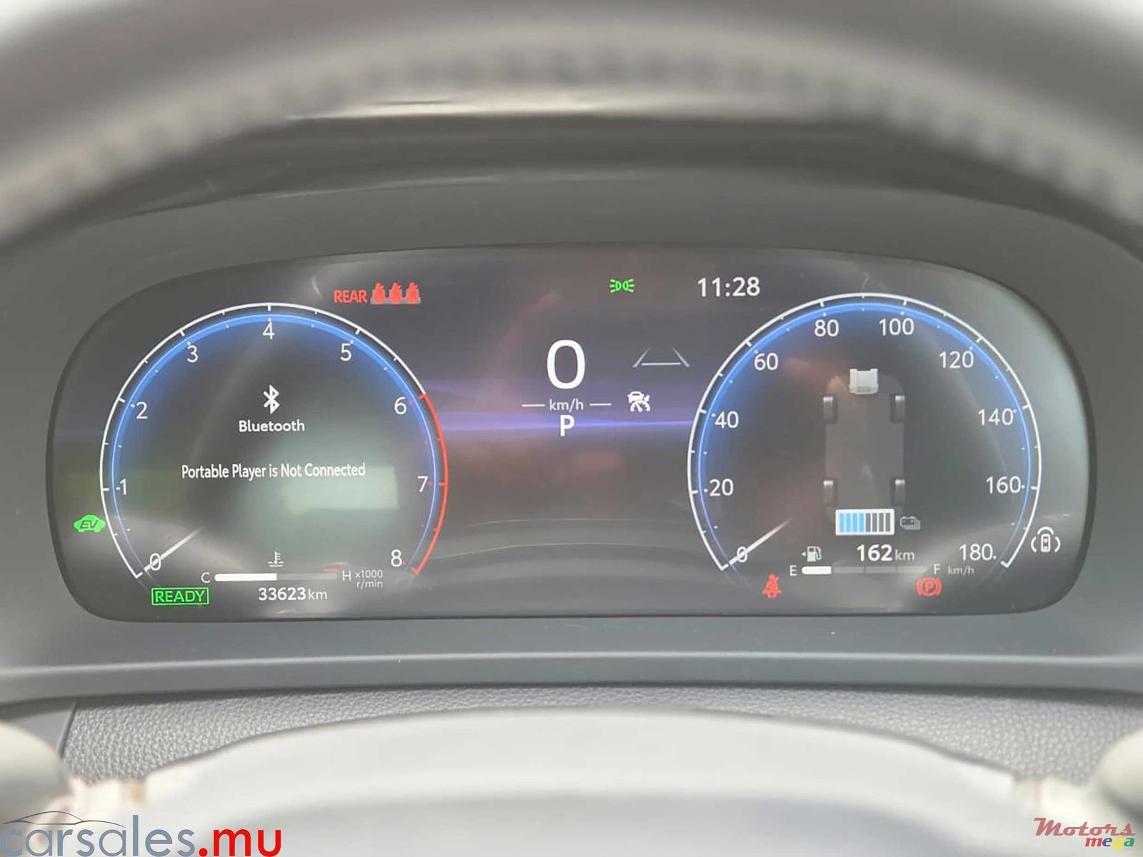 2022' Toyota Crown Crossover 2.5 Hybrid photo #7
