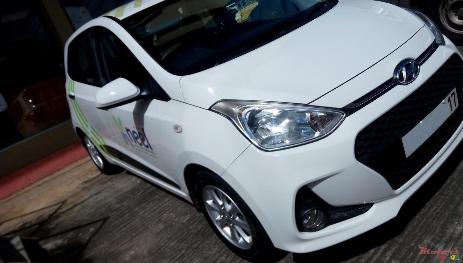 2017' Hyundai i10 Grand photo #2