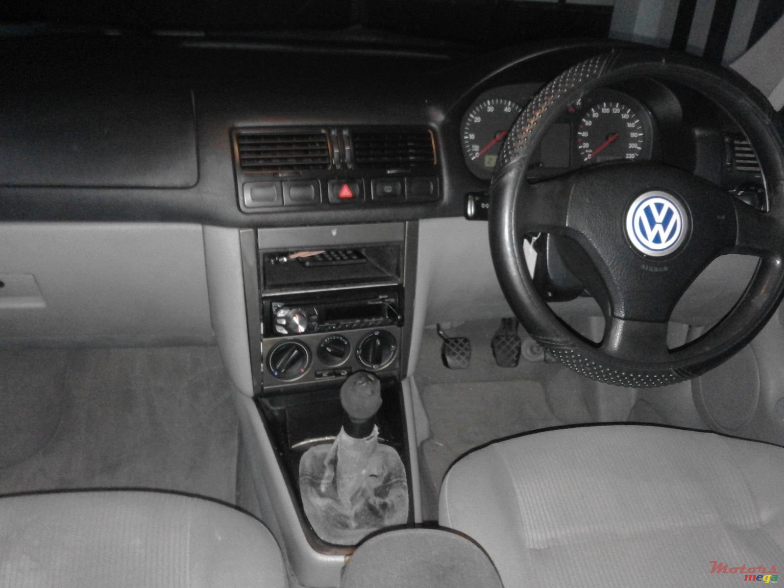 2001' Volkswagen Bora photo #4