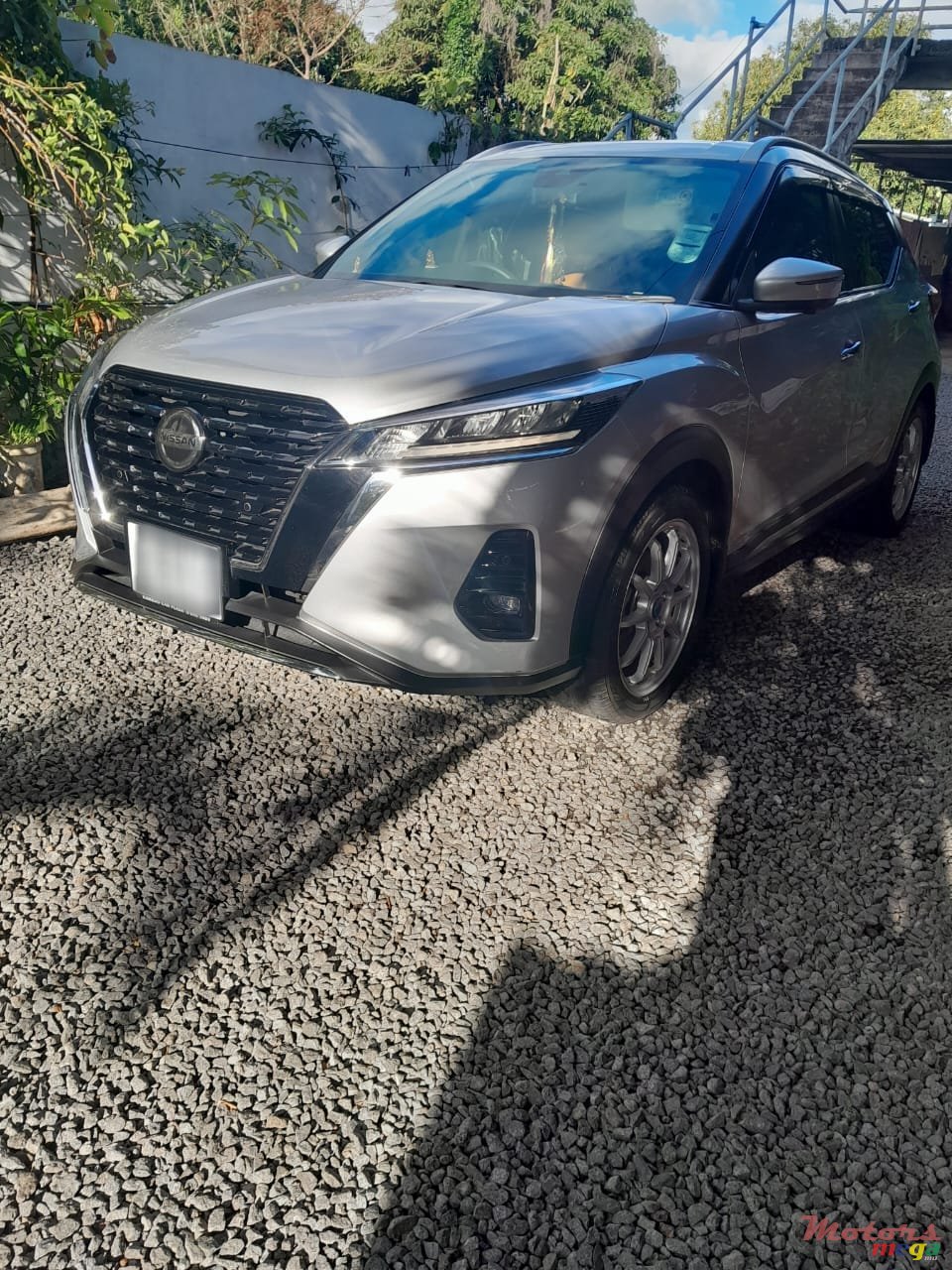 2021' Nissan photo #3