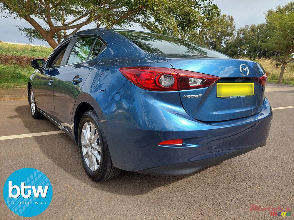 2018' Mazda 3 photo #3