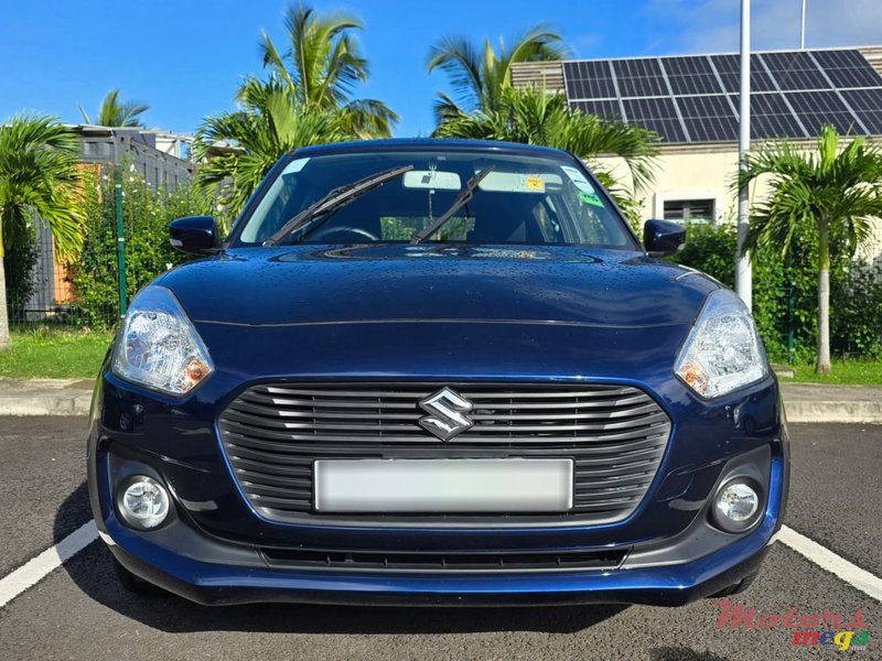 2021' Suzuki Swift photo #1