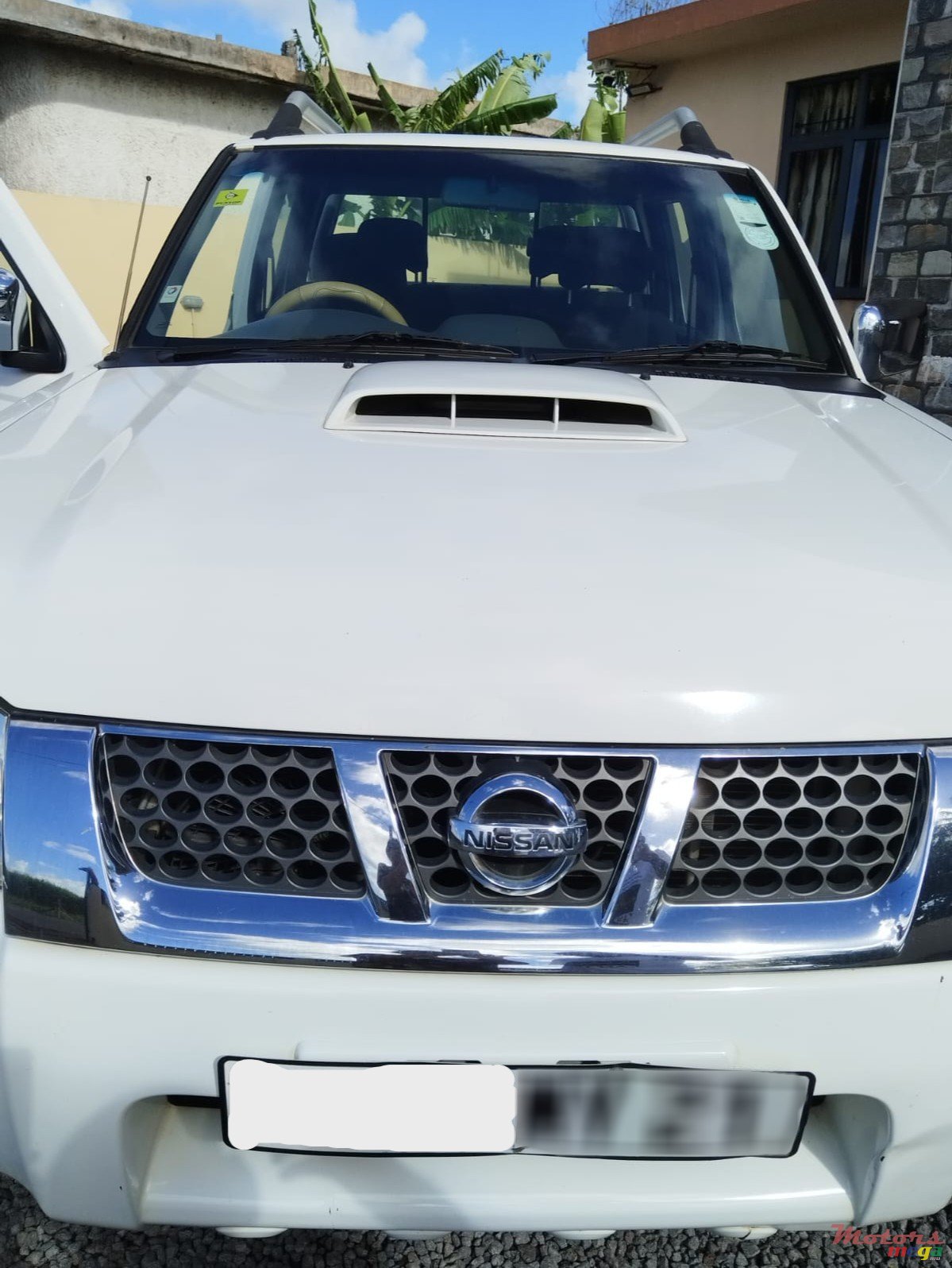2021' Nissan NP300 photo #2