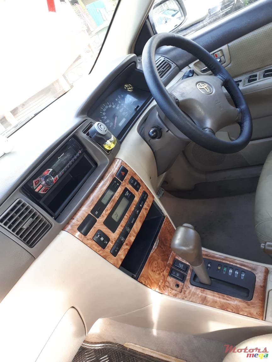 2005' Toyota Corolla photo #6