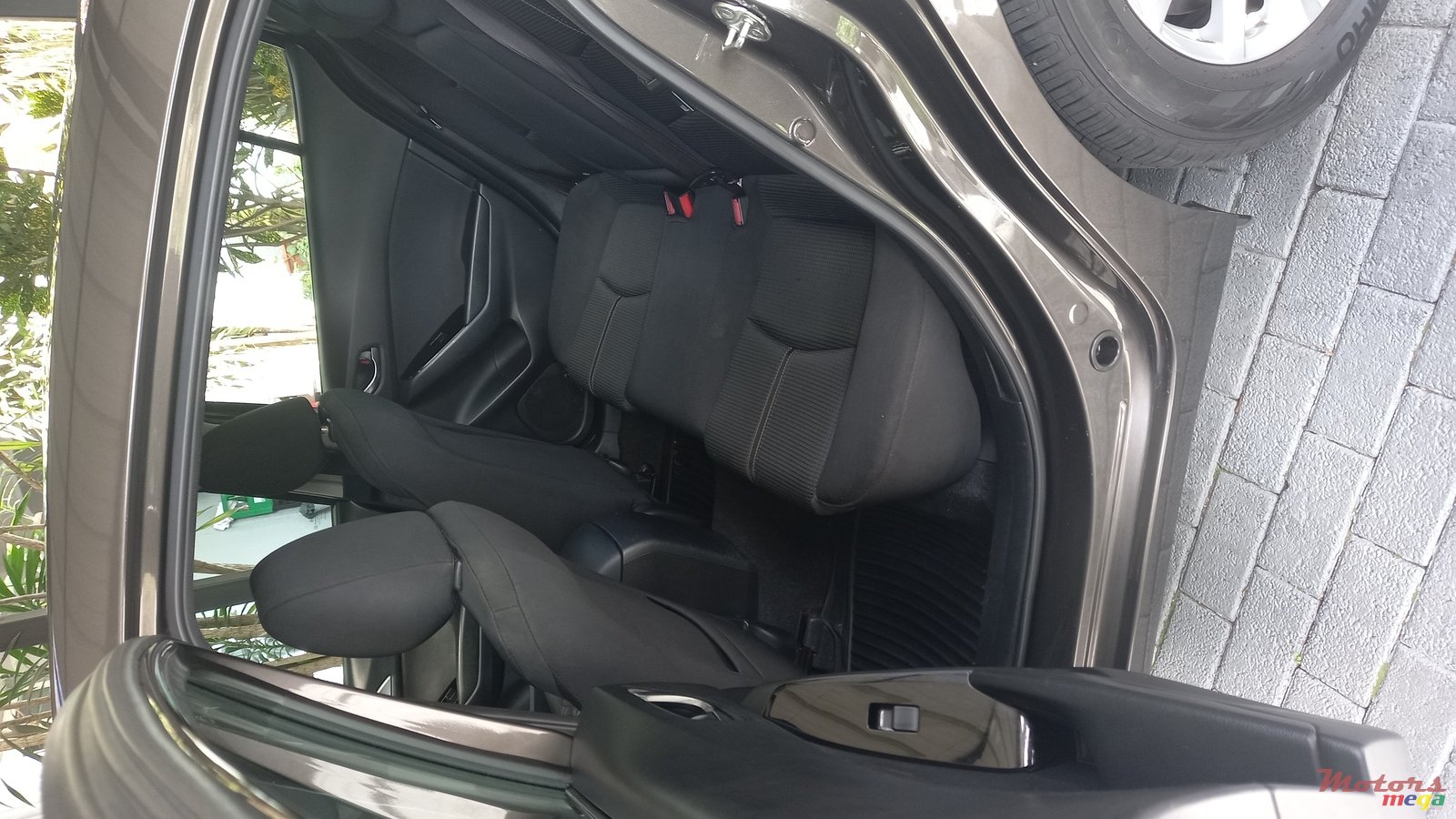 2017' Mazda 3 photo #2