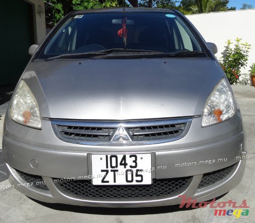 2005' Mitsubishi photo #1