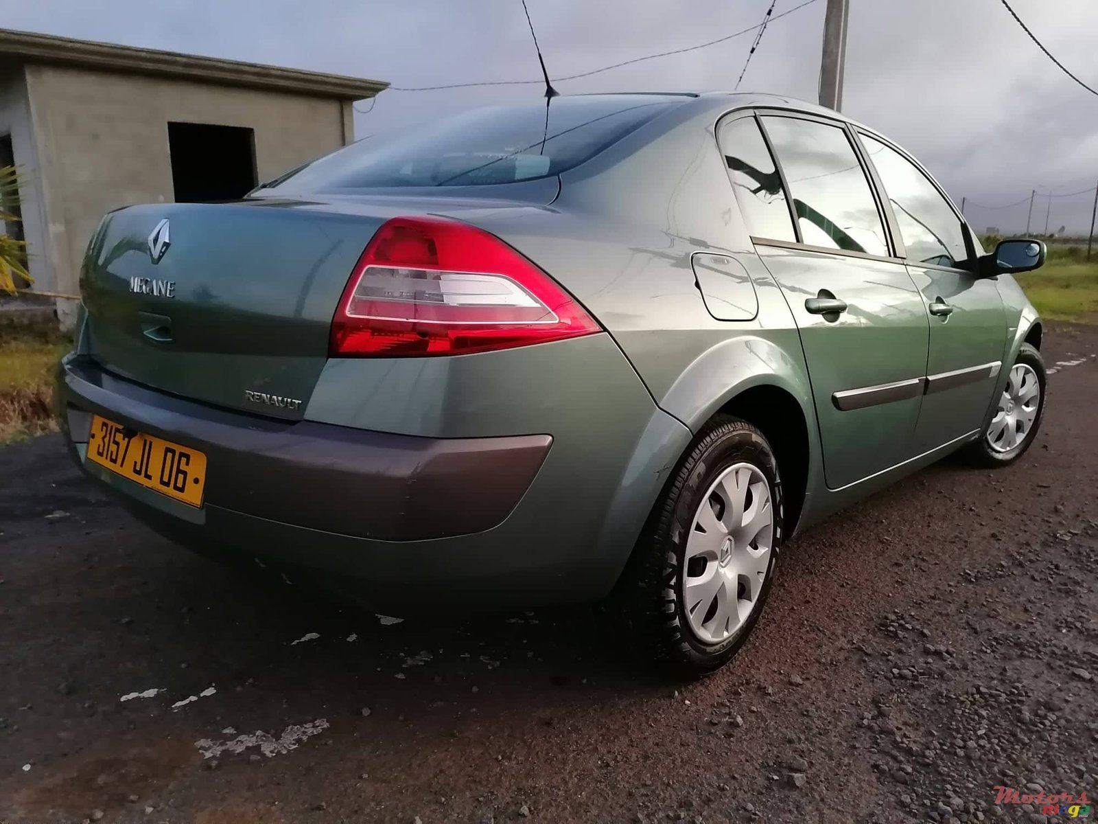 2006' Renault Megane Berline photo #2