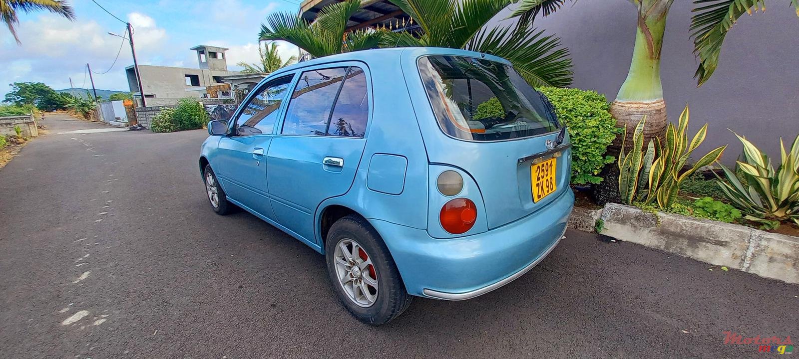 1998' Toyota Starlet photo #5