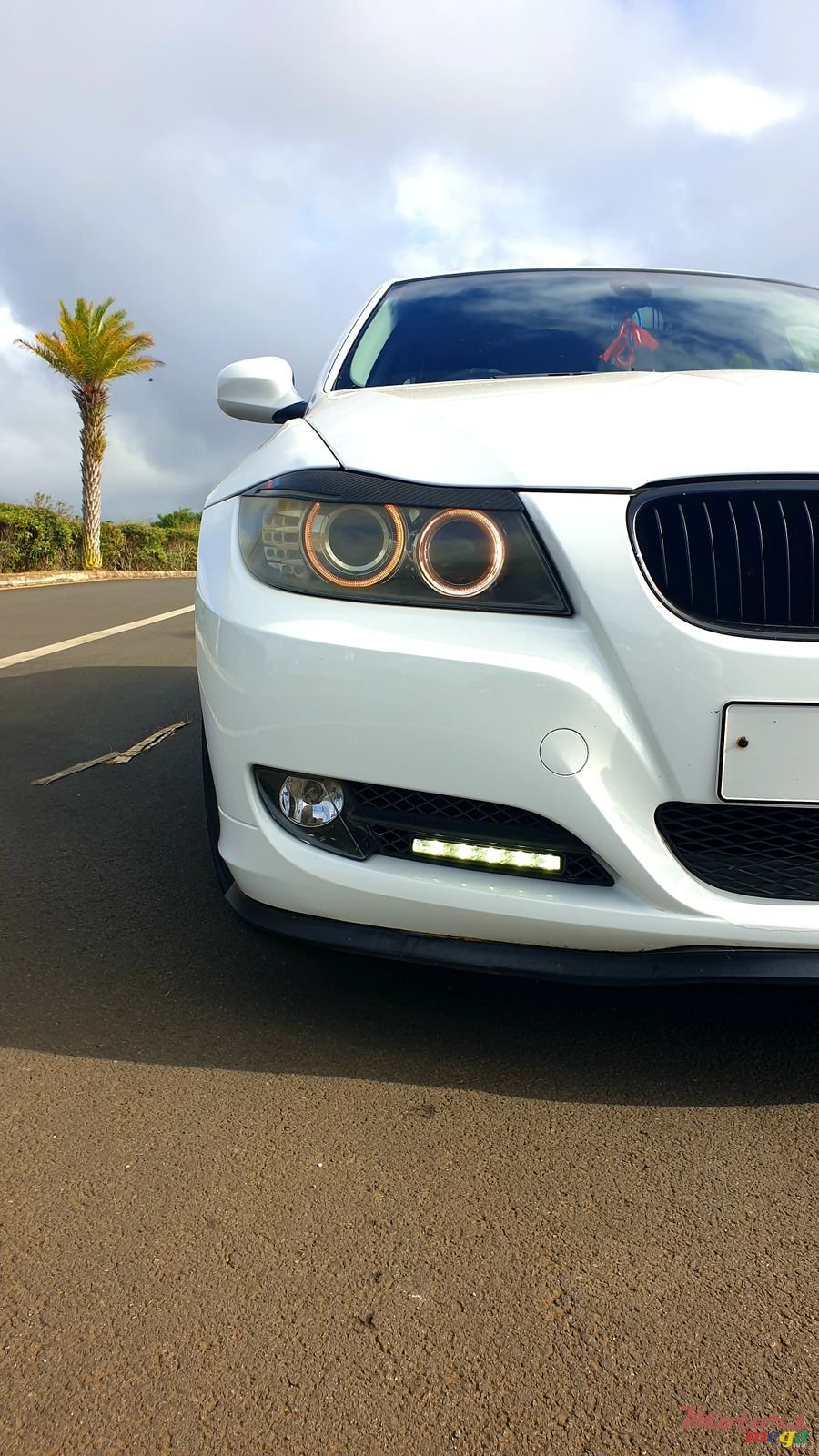 2009' BMW 316 photo #2