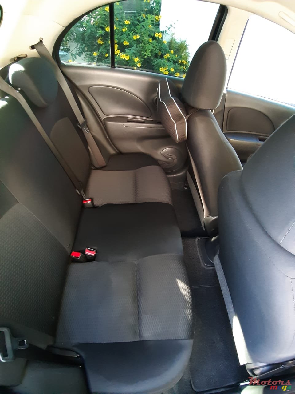 2013' Nissan March photo #5