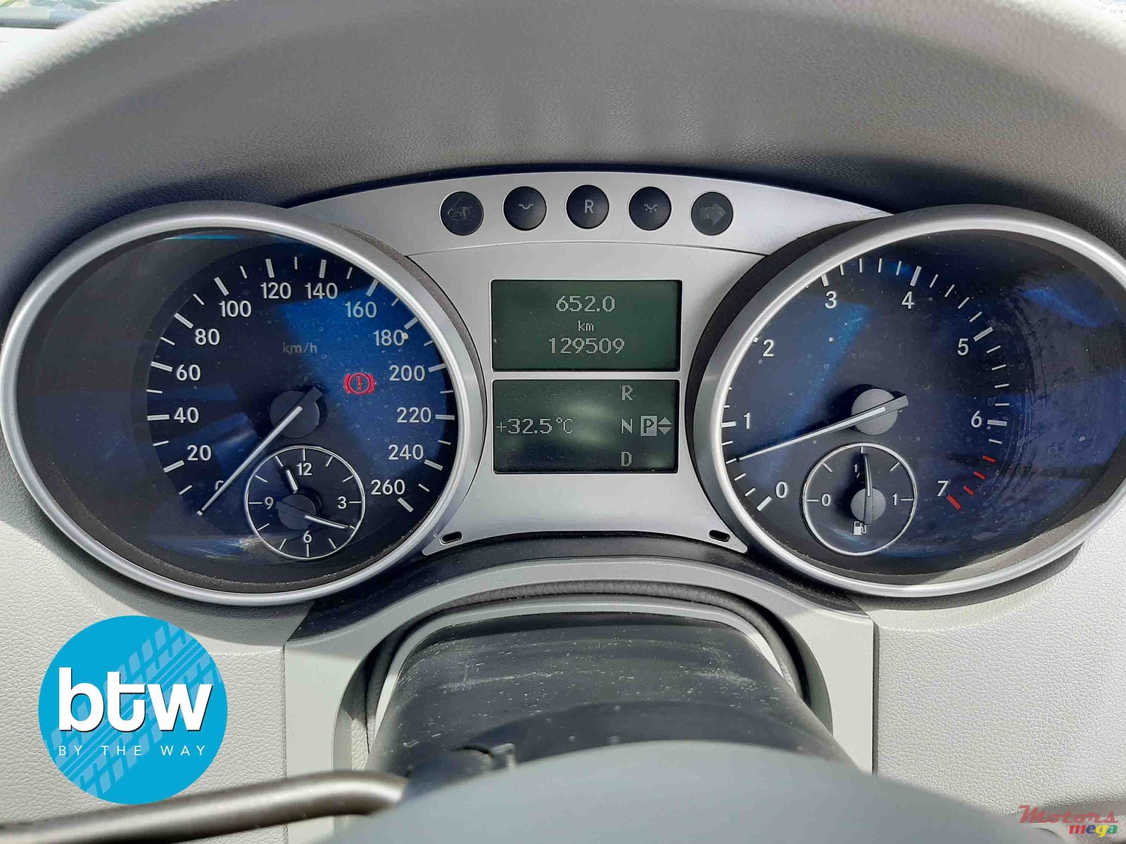 2010' Mercedes-Benz ML 350 photo #7