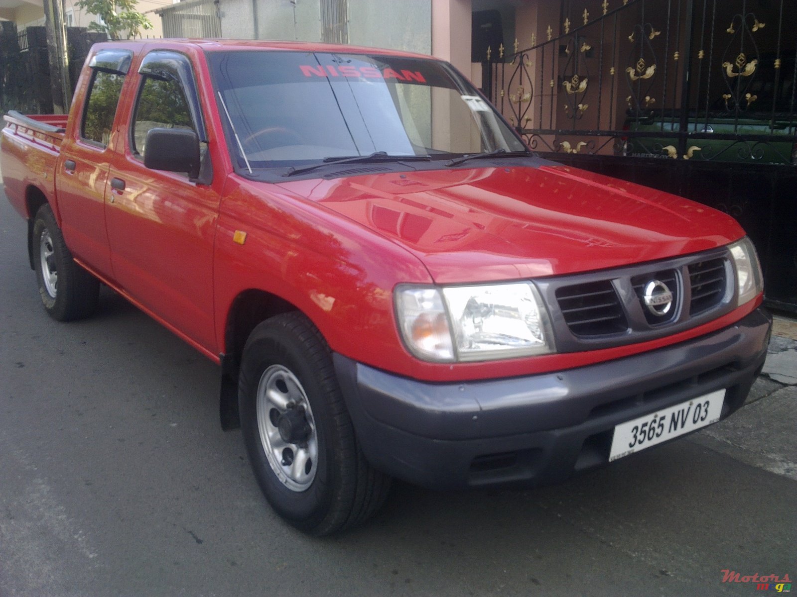 2003' Nissan Hardbody photo #1