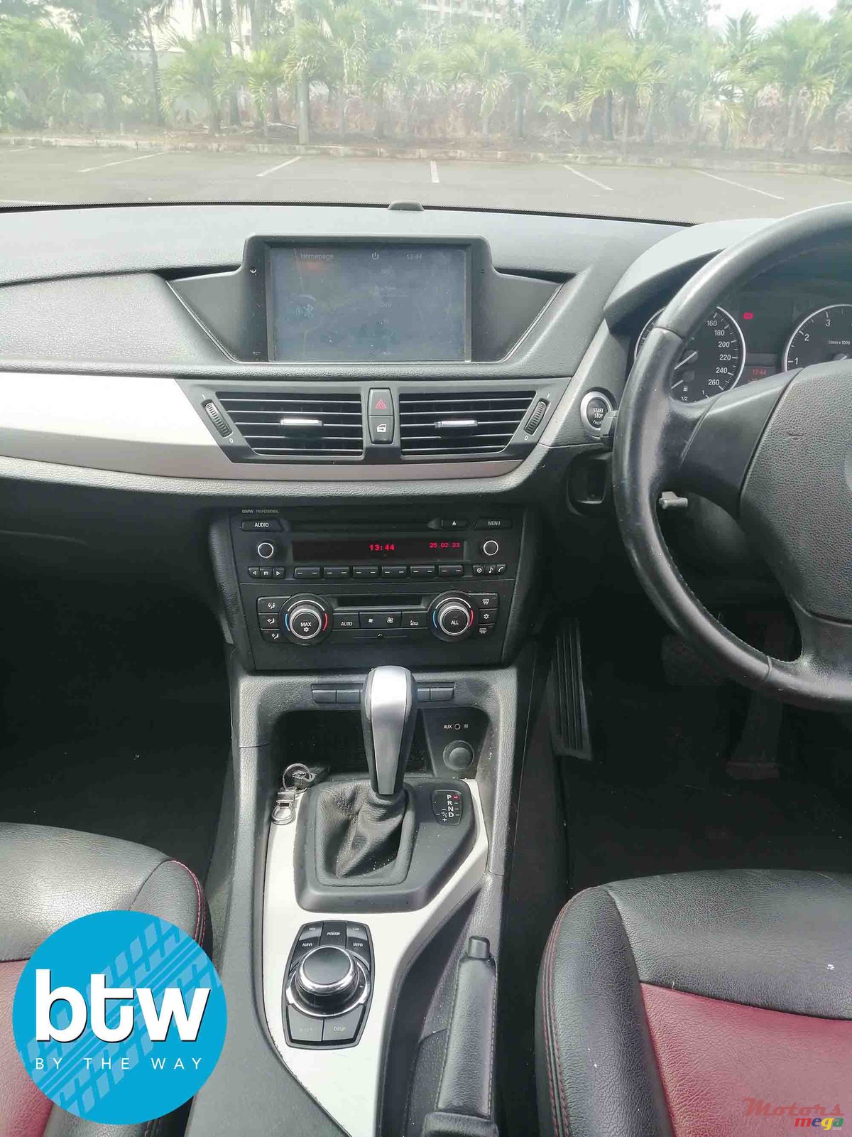 2011' BMW X1 photo #5