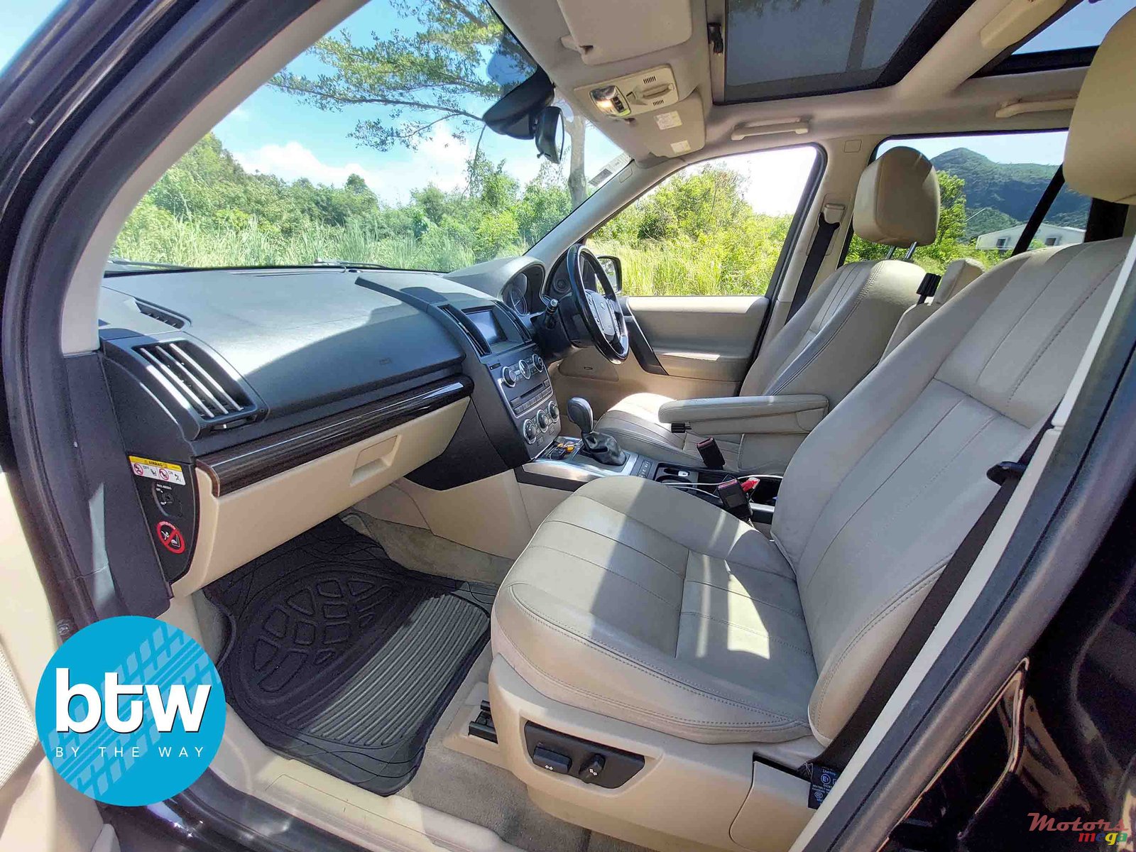 2013' Land Rover Freelander photo #4