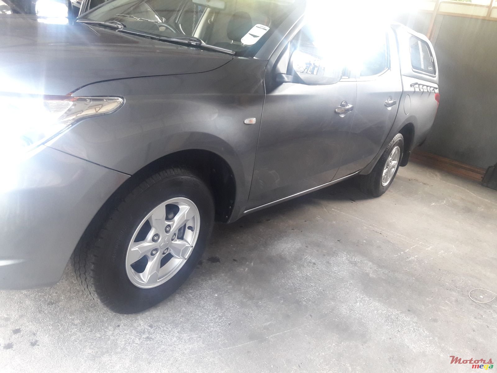 2016' Mitsubishi 2x4 turbo 2500cc photo #7