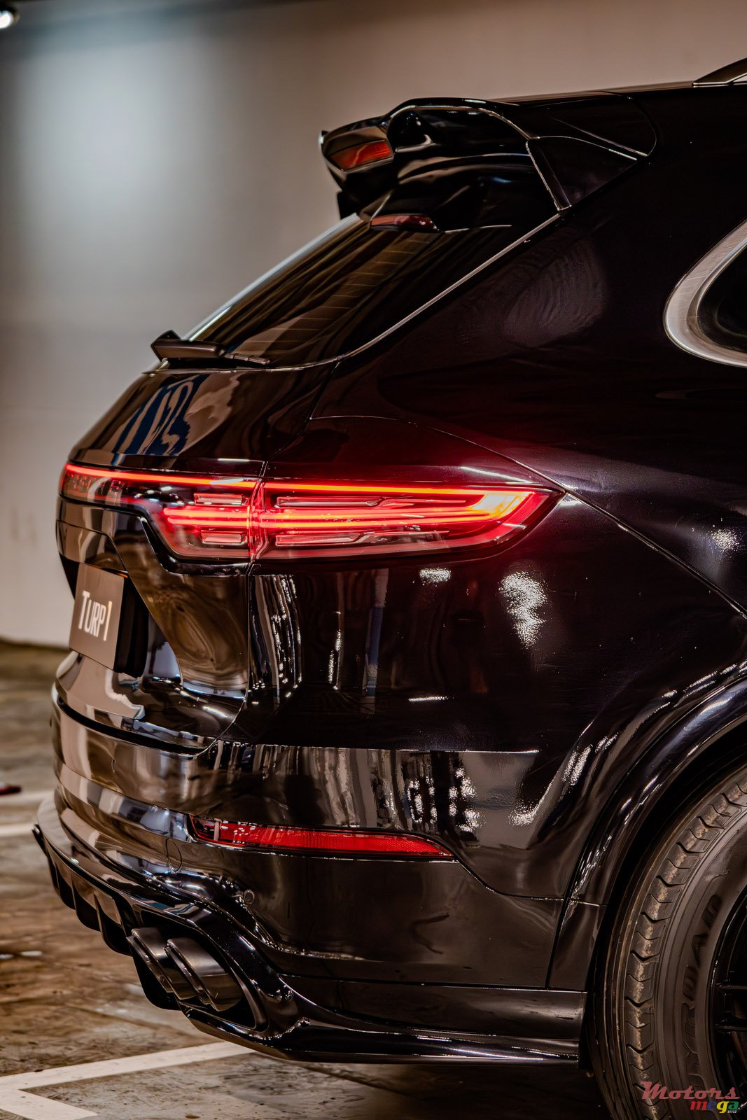 2022' Porsche Cayenne photo #7