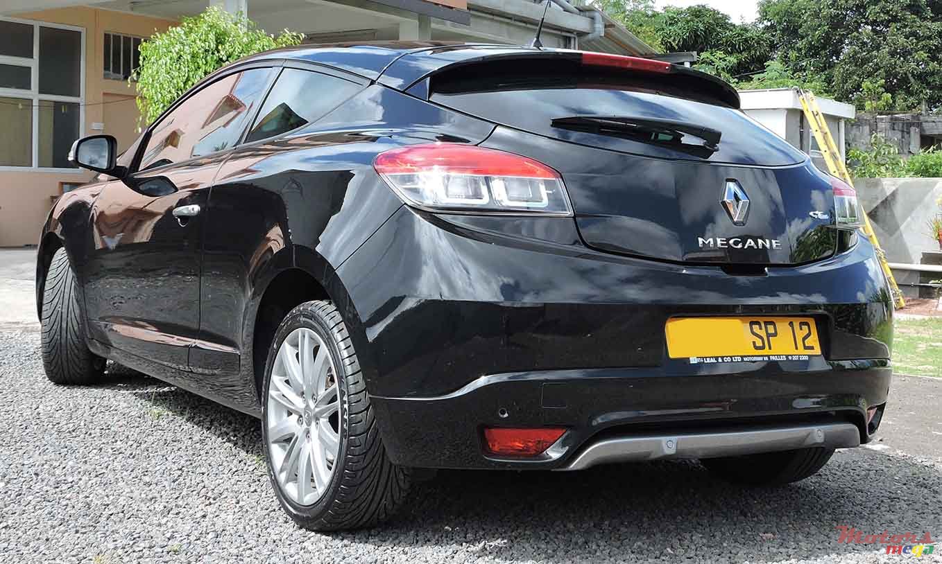 2012' Renault Megane GT photo #6