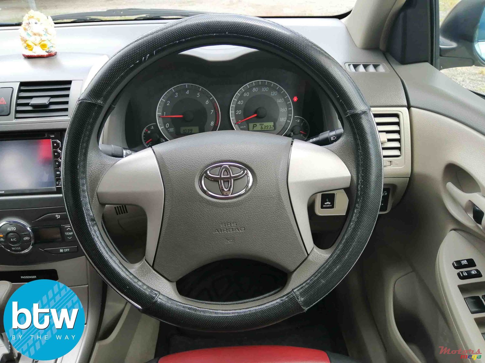 2012' Toyota Corolla Axio photo #6