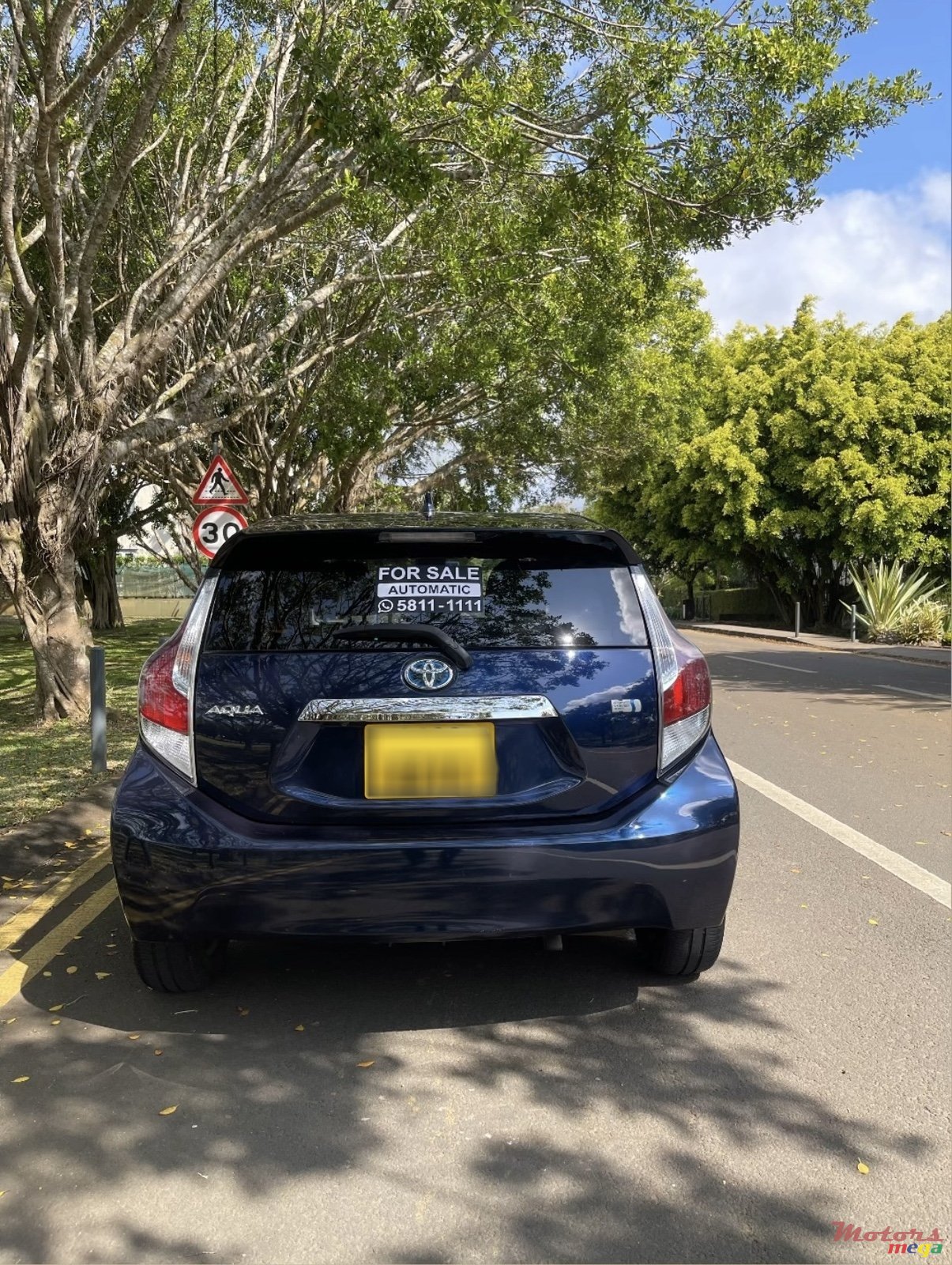 2017' Toyota Aqua photo #3