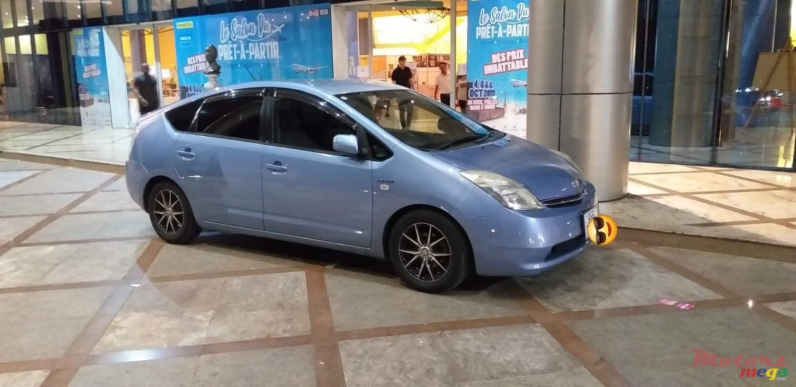 2008' Toyota Prius photo #1