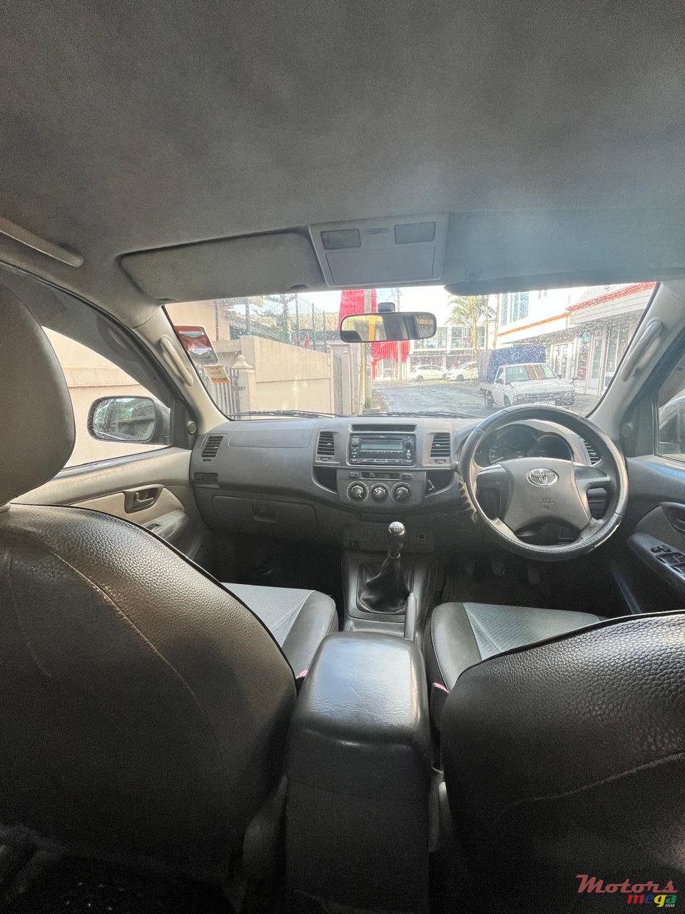 2013' Toyota Hilux photo #4