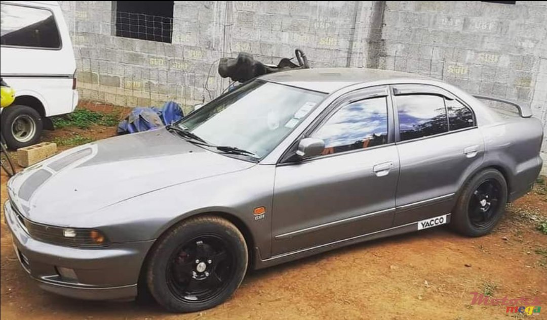 1998' Mitsubishi Galant photo #6