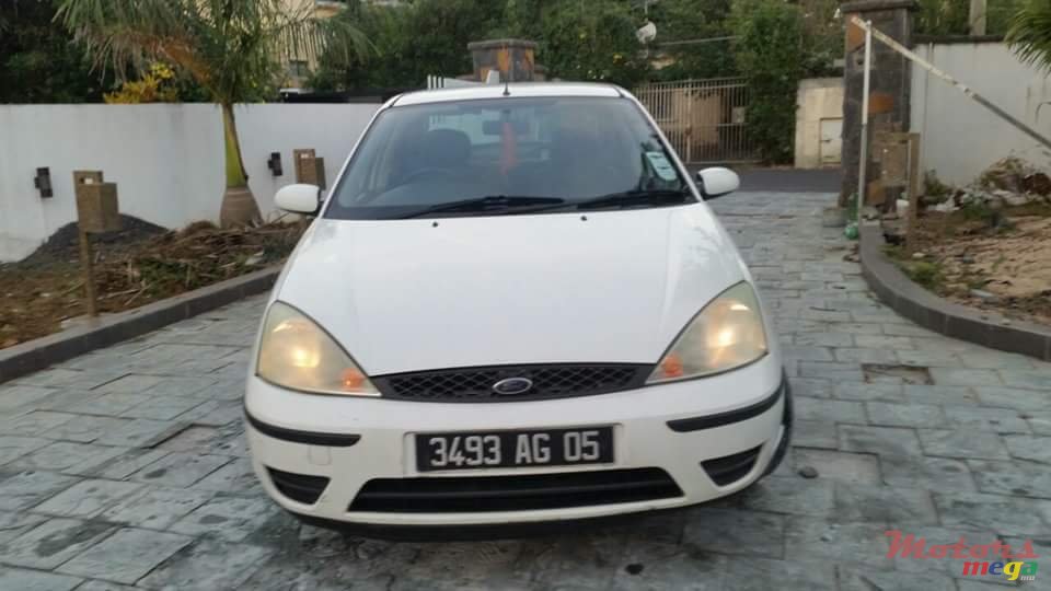 2005' Ford Focus 1400 photo #2