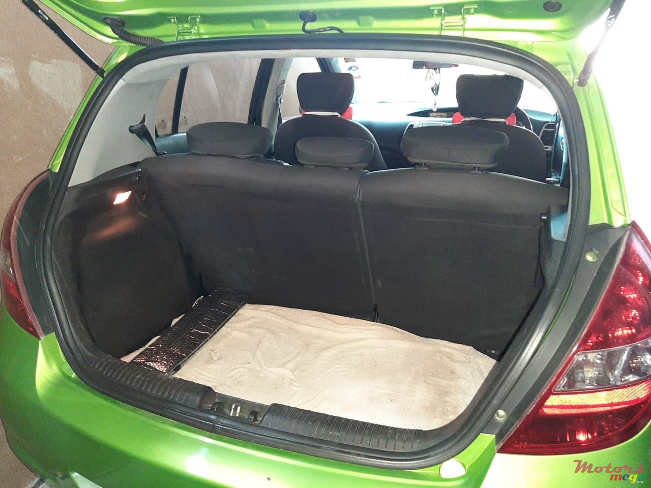 2011' Hyundai i20 photo #3