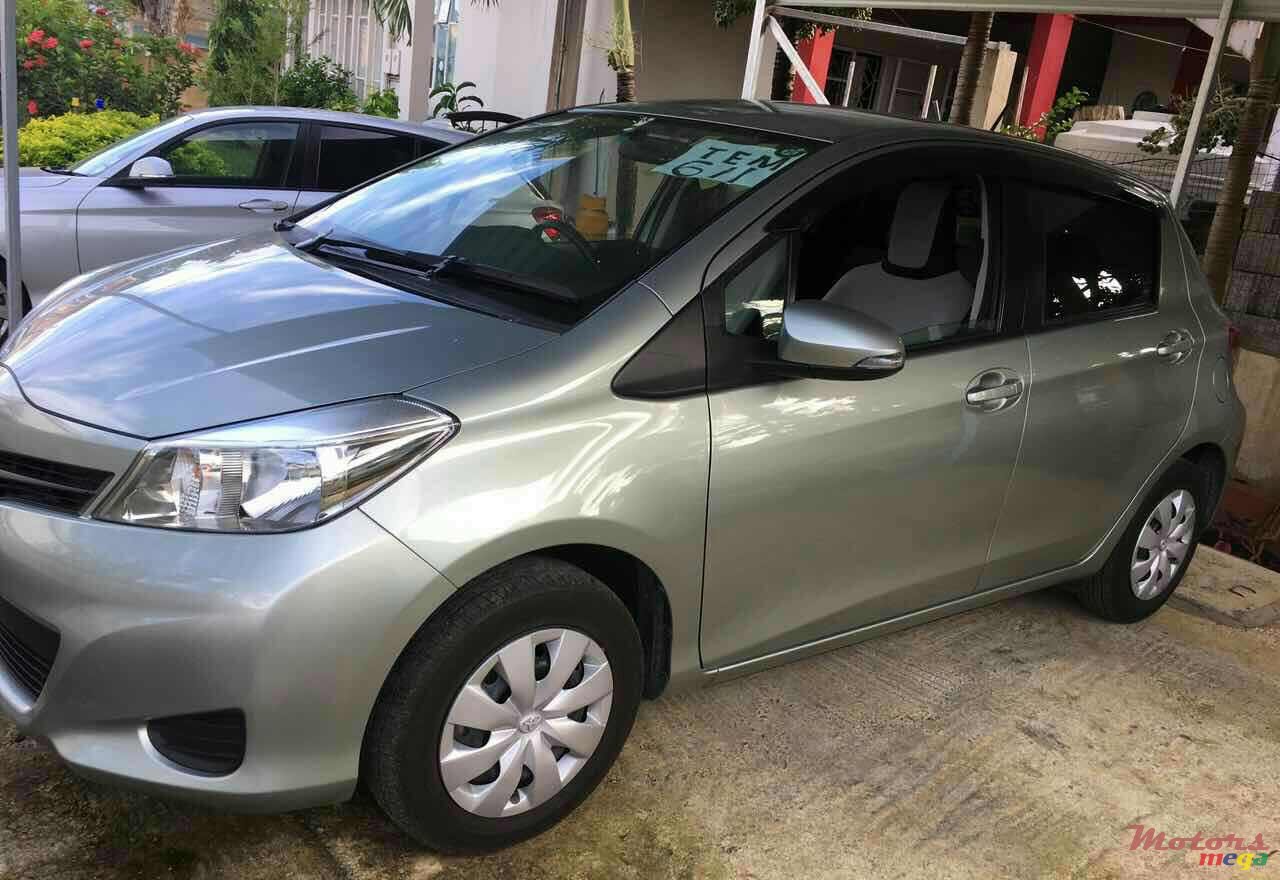 2014' Toyota Vitz photo #3