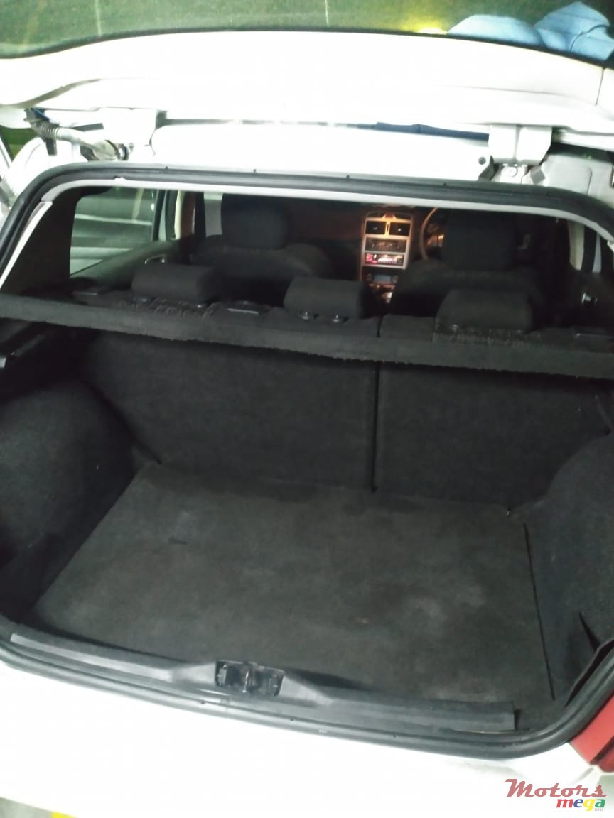 2002' Peugeot 307 photo #5