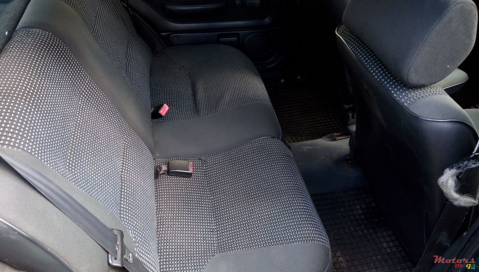 1999' Peugeot 106 photo #2