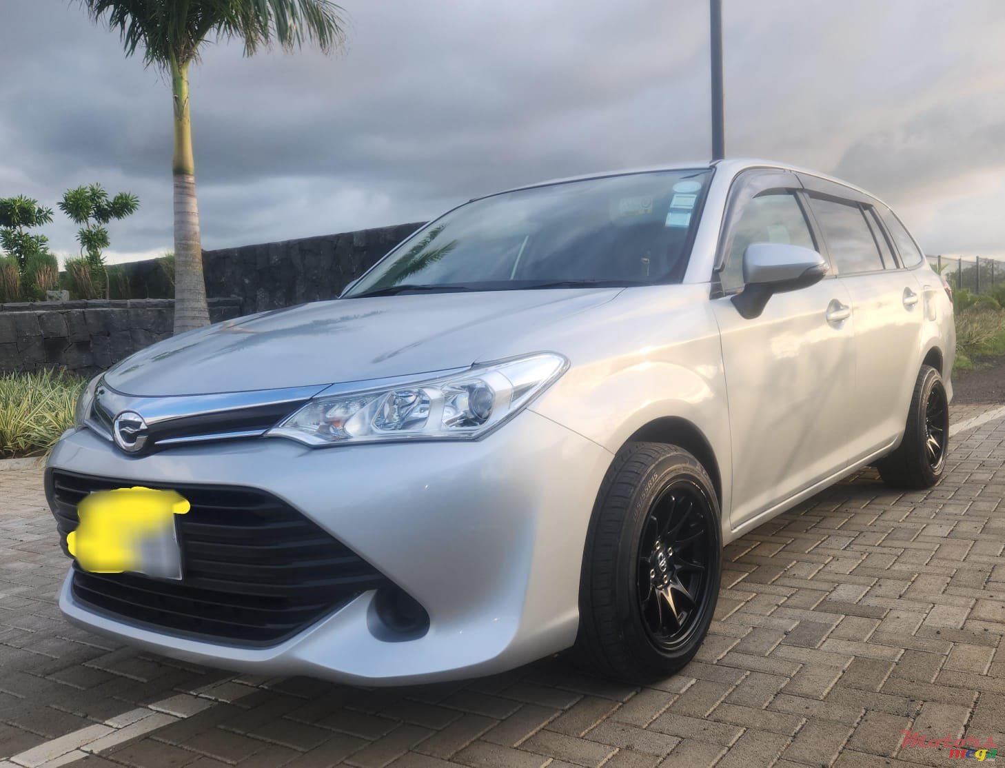 2015' Toyota Fielder photo #1