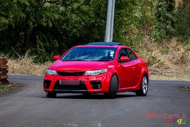 2012' Kia Cerato koup photo #2