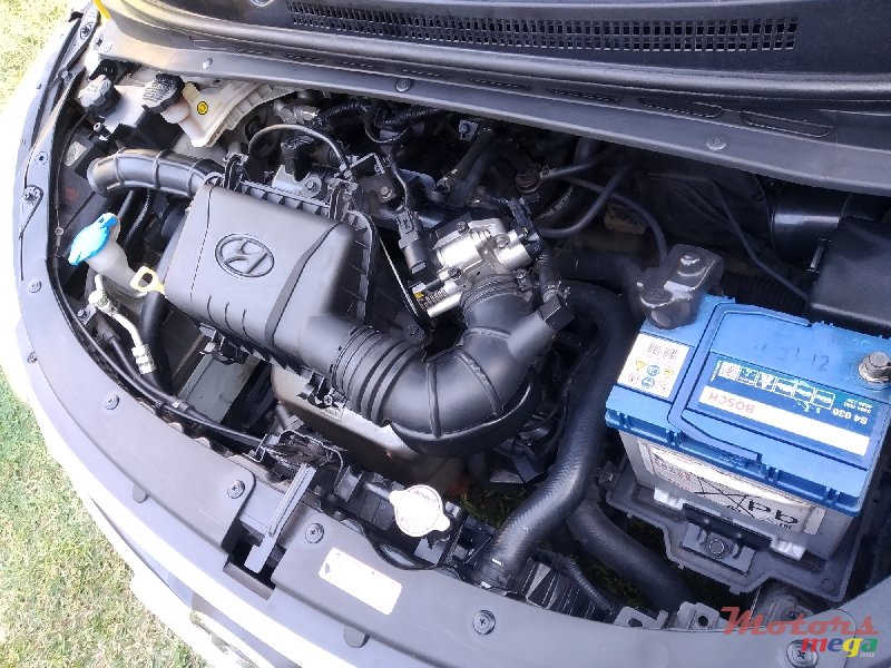 2012' Hyundai i10 photo #6