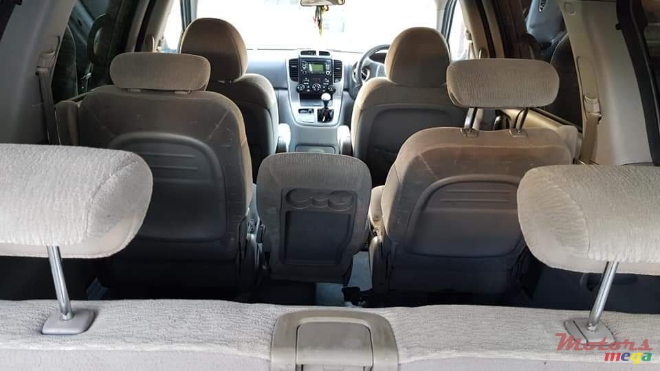 2012' Kia Carnival 7 seater photo #7