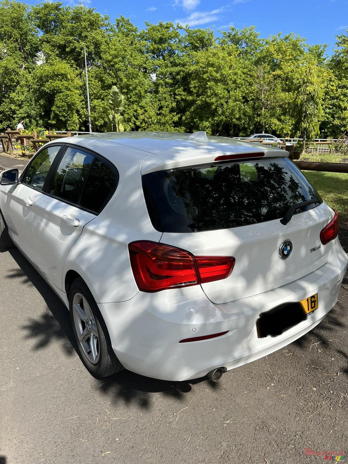 2016' BMW 1 Series photo #6