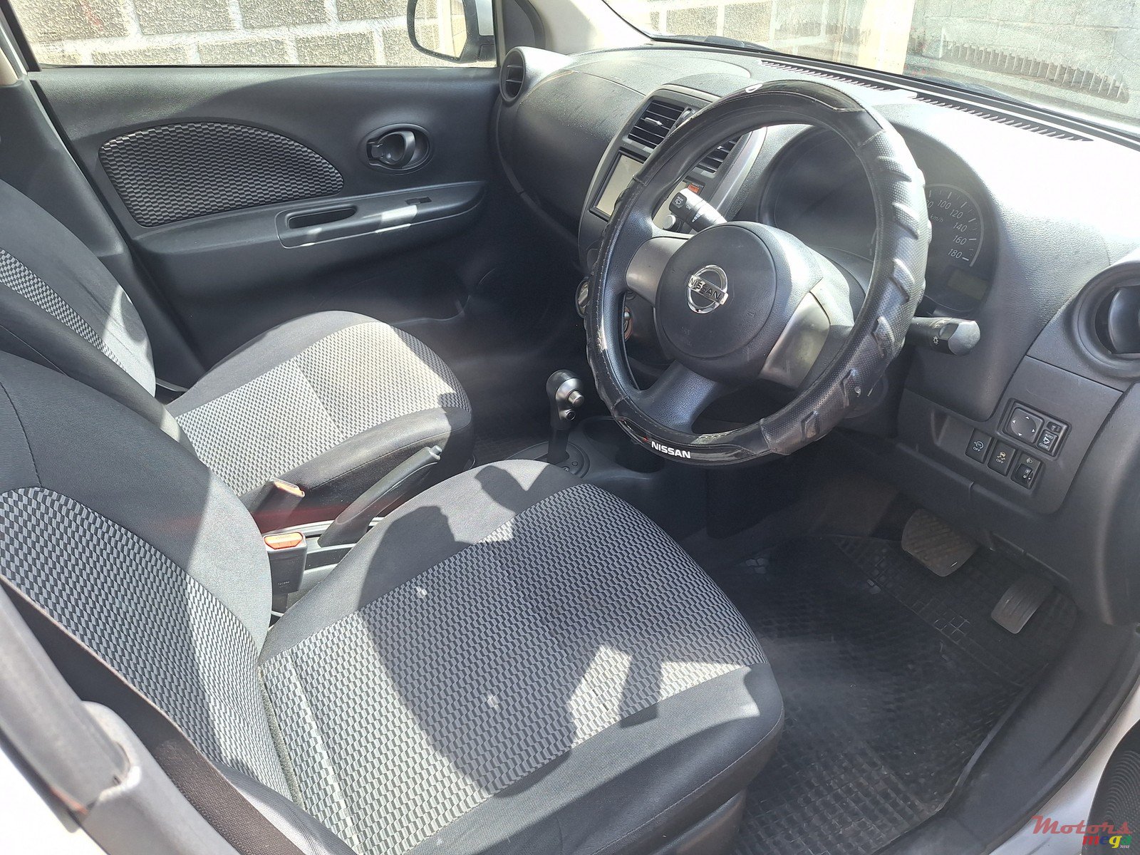 2014' Nissan March photo #6