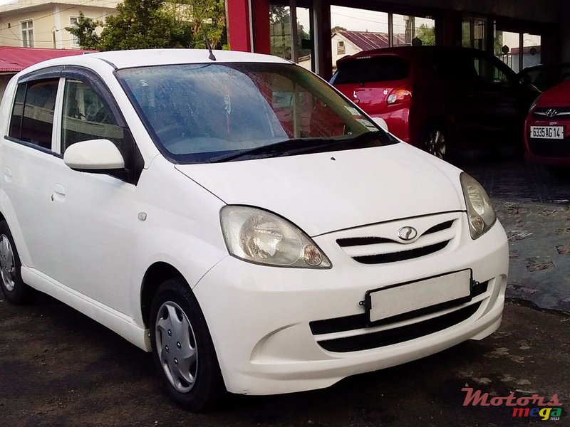 2010' Perodua Viva photo #1