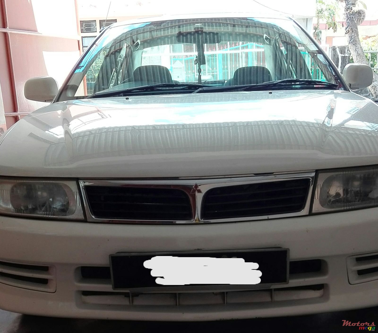 2000' Mitsubishi Lancer photo #1