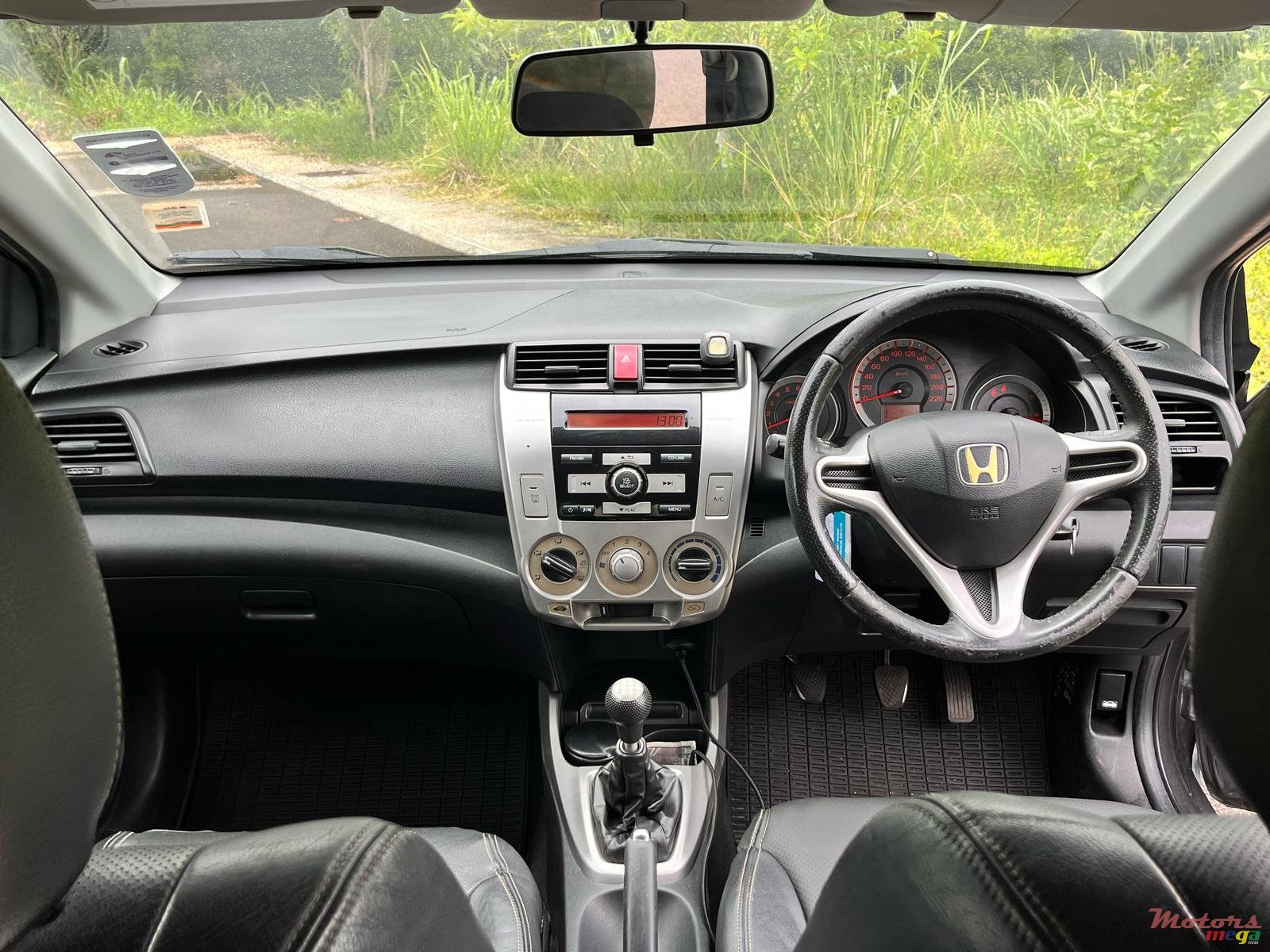 2010' Honda City photo #5