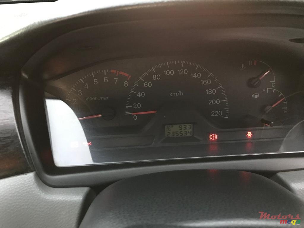 2004' Mitsubishi Lancer photo #1